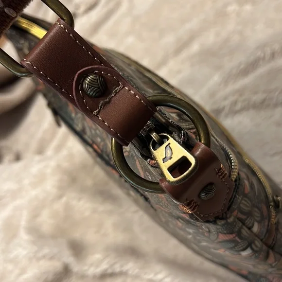 SAKROOTS Artist Circle City Crossbody - Picture 17 of 17